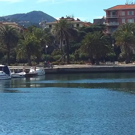 Downtownsrl - Waterfront Cinque Terre 라스페치아