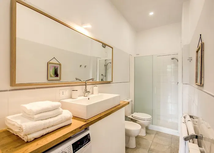 Downtown Srl - Waterfront Cinque Terre Apartment *