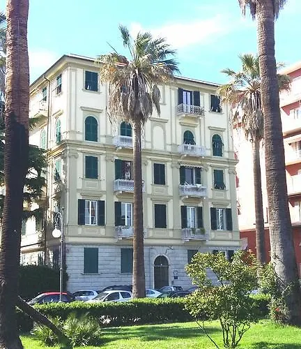 Downtown Srl - Waterfront Cinque Terre Apartment La Spezia